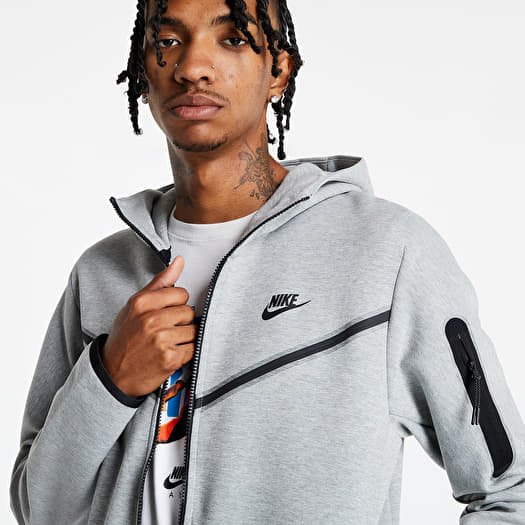 Nike Tech